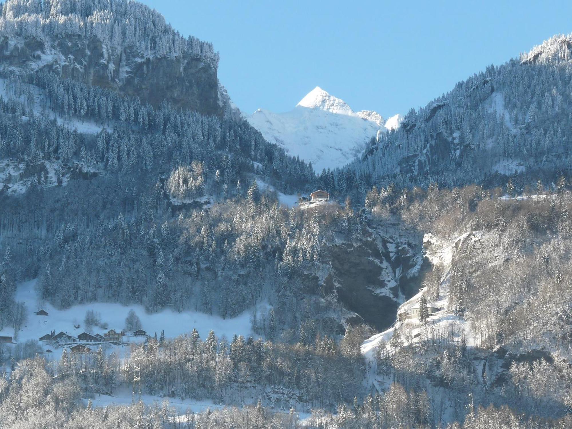 Dunkel Blaue Maus Bed and Breakfast Meiringen Exteriör bild