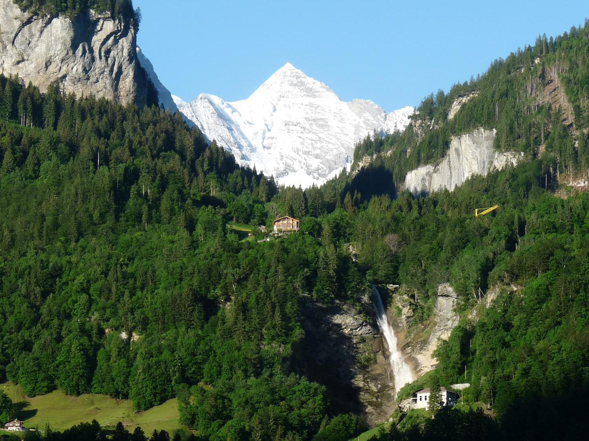 Dunkel Blaue Maus Bed and Breakfast Meiringen Exteriör bild